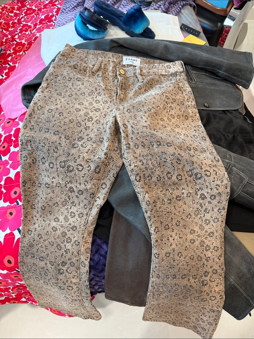 Frame Denim Wide-Leg Jeans in Taupe Leopard Print